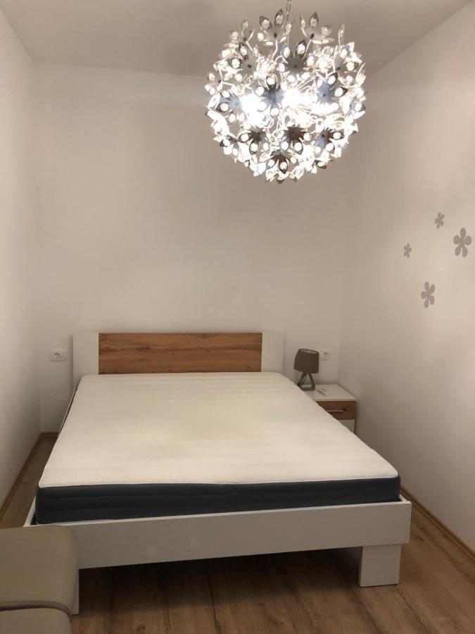 Apartmaji Meduza 2 Lägenhet Izola Exteriör bild