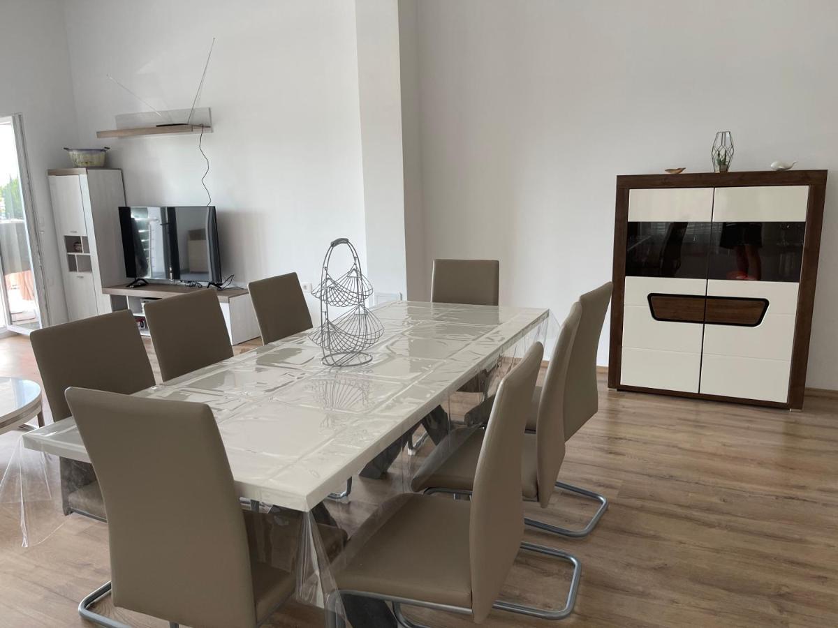 Apartmaji Meduza 2 Lägenhet Izola Exteriör bild