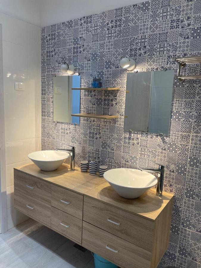 Apartmaji Meduza 2 Lägenhet Izola Exteriör bild