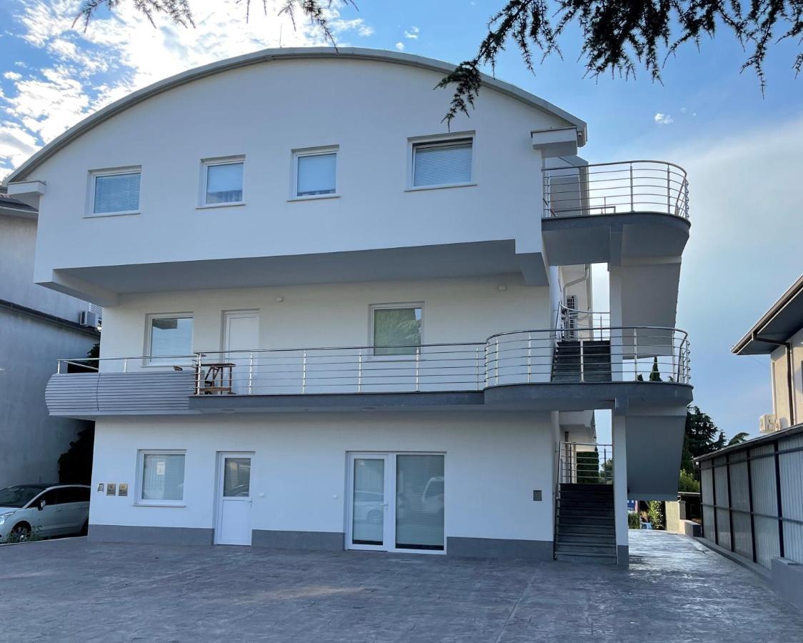 Apartmaji Meduza 2 Lägenhet Izola Exteriör bild