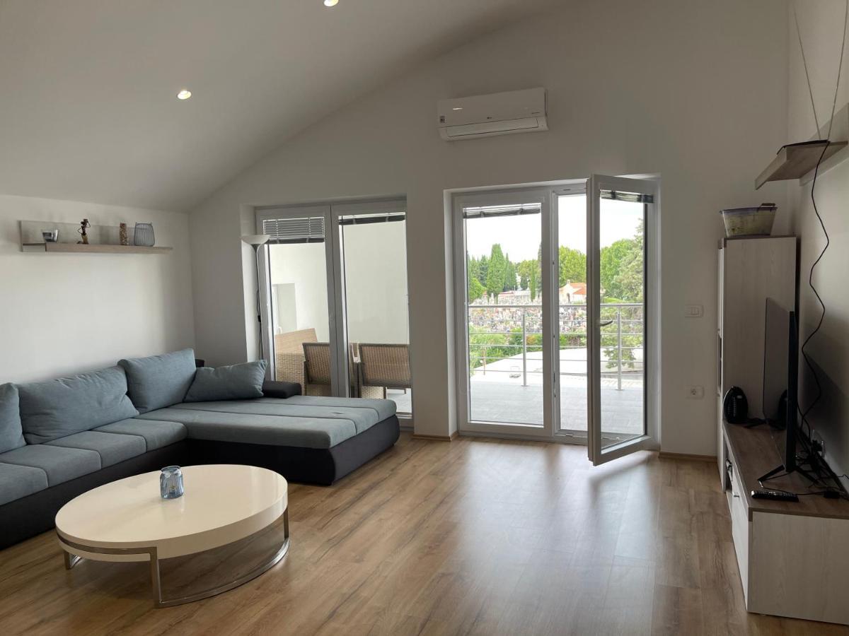 Apartmaji Meduza 2 Lägenhet Izola Exteriör bild