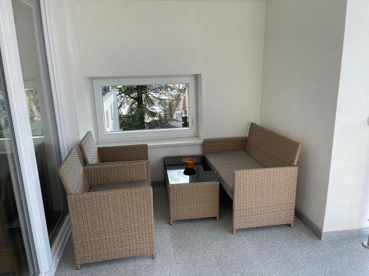 Apartmaji Meduza 2 Lägenhet Izola Exteriör bild