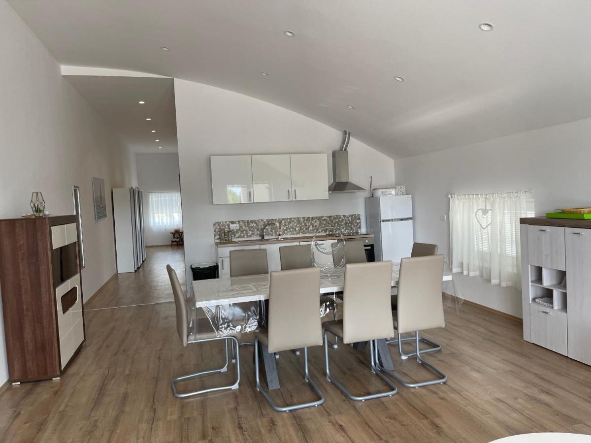 Apartmaji Meduza 2 Lägenhet Izola Exteriör bild