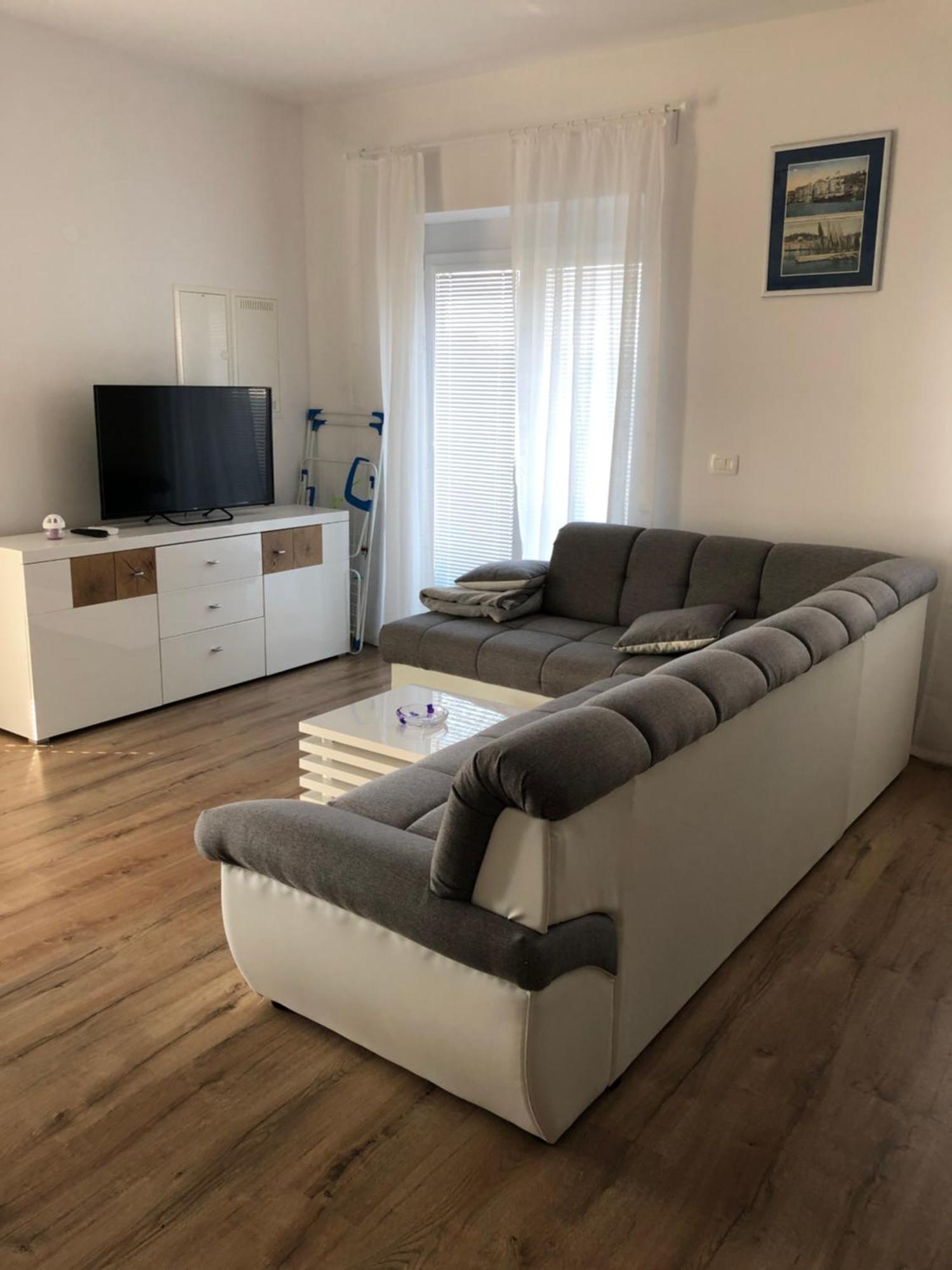 Apartmaji Meduza 2 Lägenhet Izola Exteriör bild