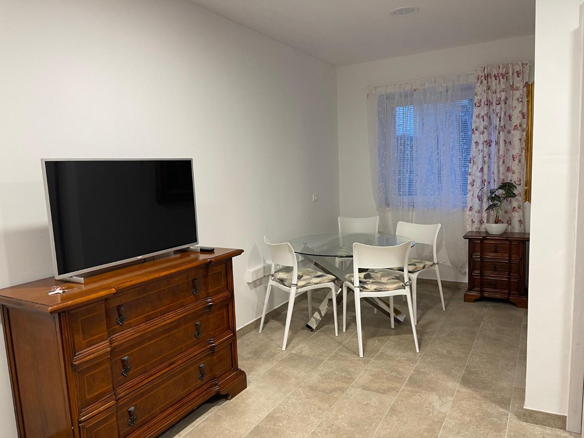Apartmaji Meduza 2 Lägenhet Izola Exteriör bild